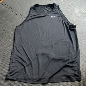 Nike women’s  Black Athletic Tank Top
